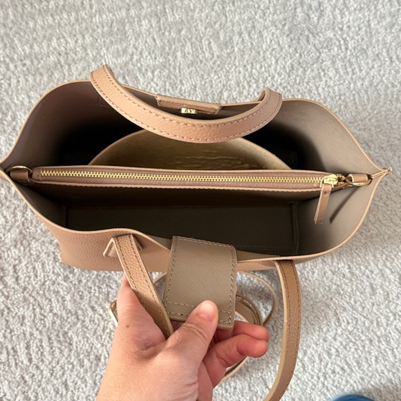 Quince Italian Leather Small Triple Compartment Tote / Cappuccino - Picture 6 of 13